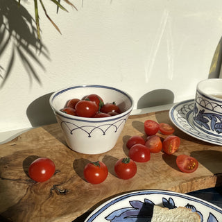 Heritage Blue Bird Lifestyle Photo Fruit Bowl Cut