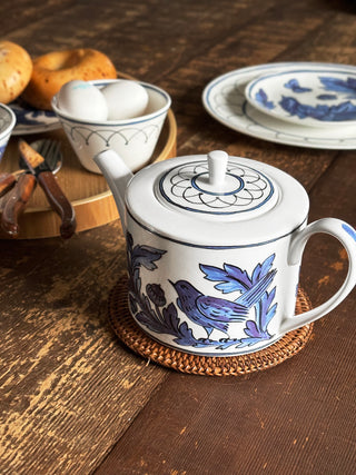 Heritage Blue Bird Lifestyle Photo Teapot Focus