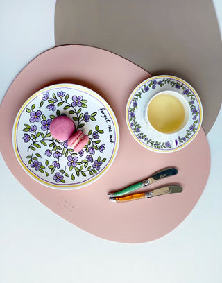 Deco Oval Placemats Blush Pink & Milky Brown Lifestyle Photo