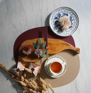 Deco Oval Placemats Burgundy & Milky Brown Lifestyle Photo