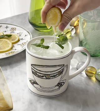 Heritage Daisy Chain Lifestyle Photo Mug Cut