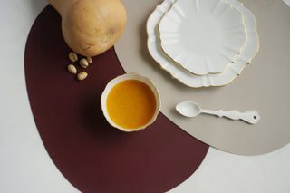 Deco Placemat Light Beige & Burgundy Lifestyle Photo