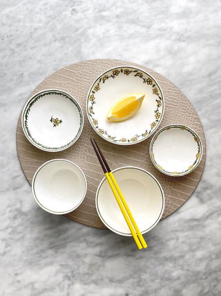 Sandal Chopsticks Yellow & Daisy Chain & Dovi Placemat Light Gray Lifestyle Photo