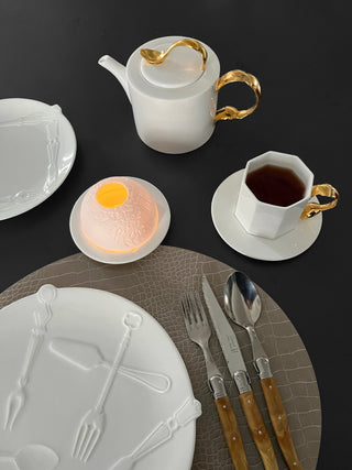 Dovi Oval Placemat Warm Gray Lifestyle Photo