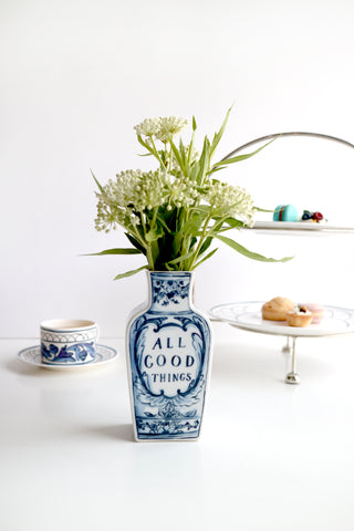 Well Versed Today Small Vase Lifestyle Photo