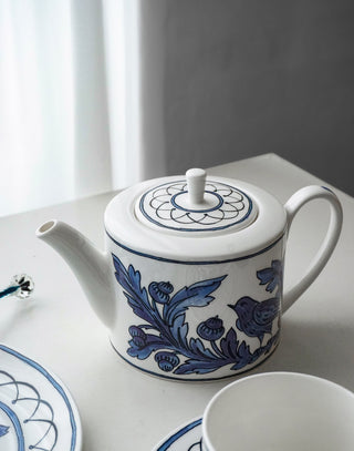 Heritage Blue Bird Lifestyle Photo Teapot Cut