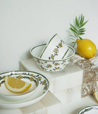 Heritage Daisy Chain Lifestyle Photo Bowls Cut