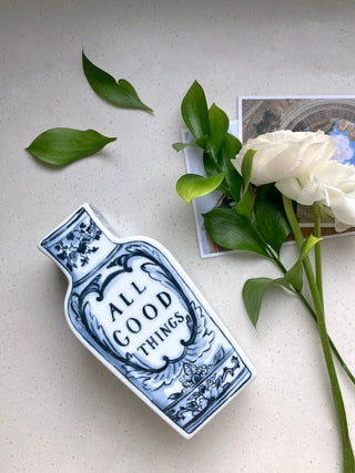 Well Versed Today Small Vase Lifestyle Photo