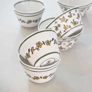 Heritage Daisy Chain Bowls Lifestyle Photo