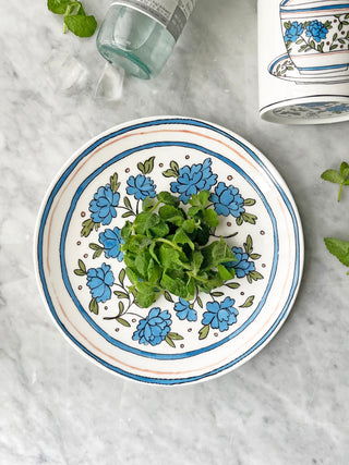 Heritage Bachelor Button Lifestyle Photo Salad Plate Cut