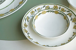 Heritage Daisy Chain Canape Dishes S & L Lifestyle Photo